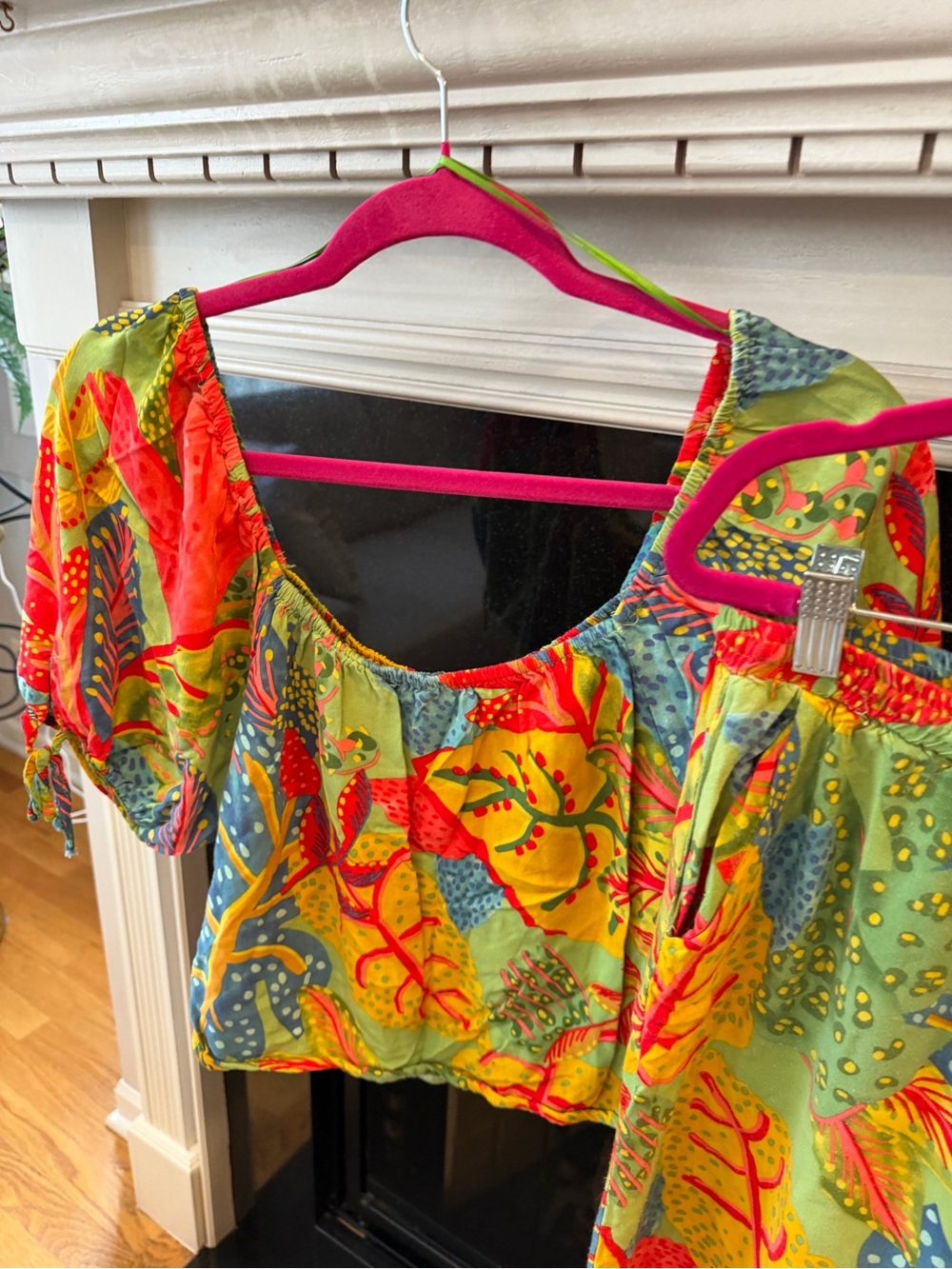 Christian Siriano Bright Tropical Print Set - Picture 4 of 7